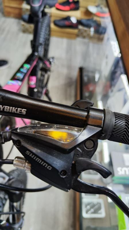 BICICLETA SUPPLY RIN 26 NEGRA CON ROSADO