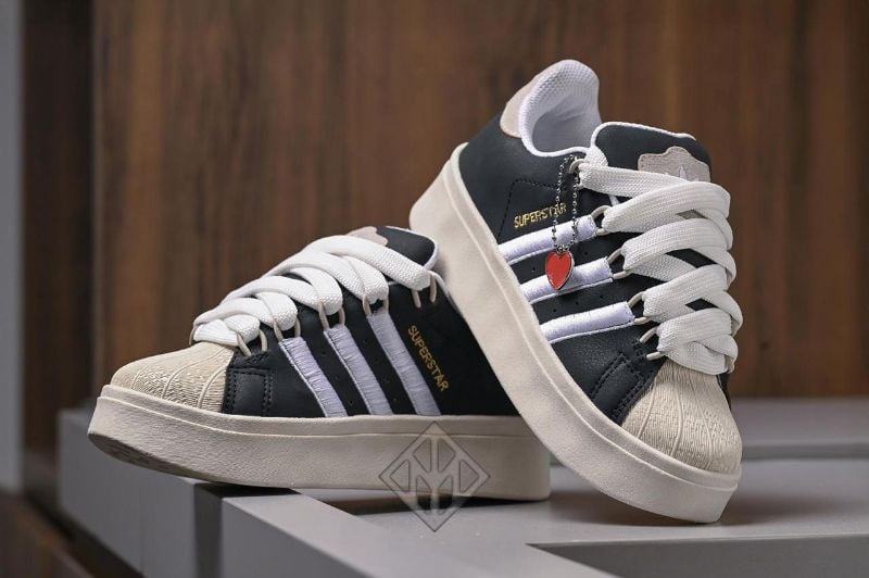 Adidas Bonega plataforma