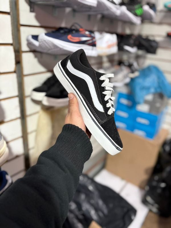 Vans modelo clásico