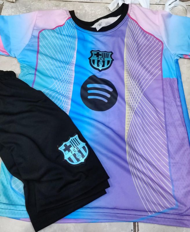 Conjuntos infantiles de equipos de futbol