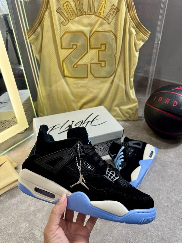 Jordan retro 4