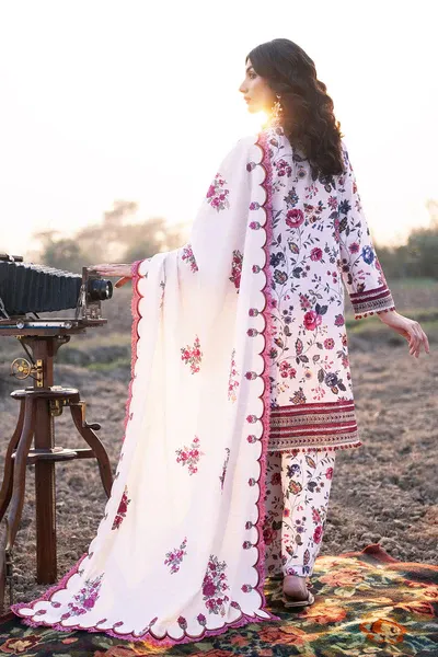 Embroidered - 3 Pc Khaddar Suit