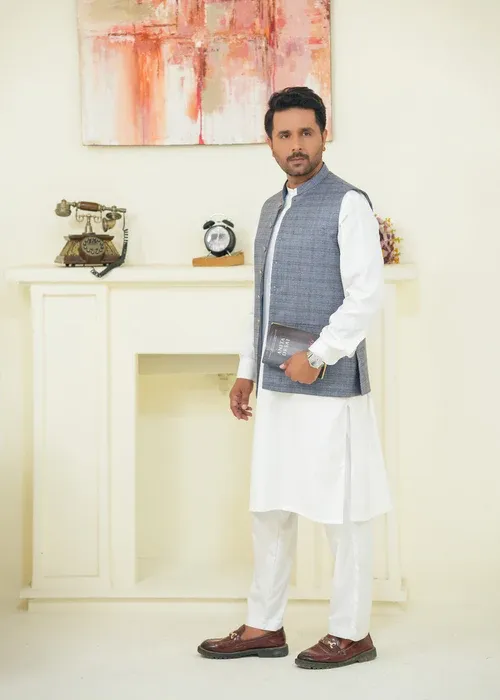 LIGHT GREY WAISCOAT MEN YW910 -Yes the instyle