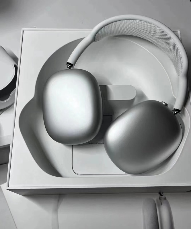 🎧 Apple AirPods Max – Premium Over-Ear Headphones