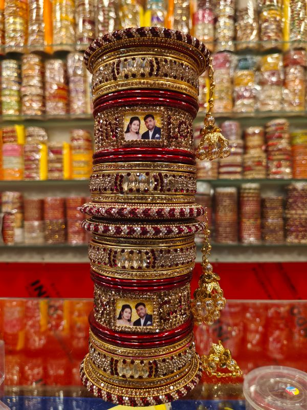 Famous Lahthi – Mehroon Photo Customized Lac Bridal Chudi Set