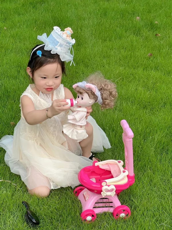 Mini poussette et poupée 40 cm filles