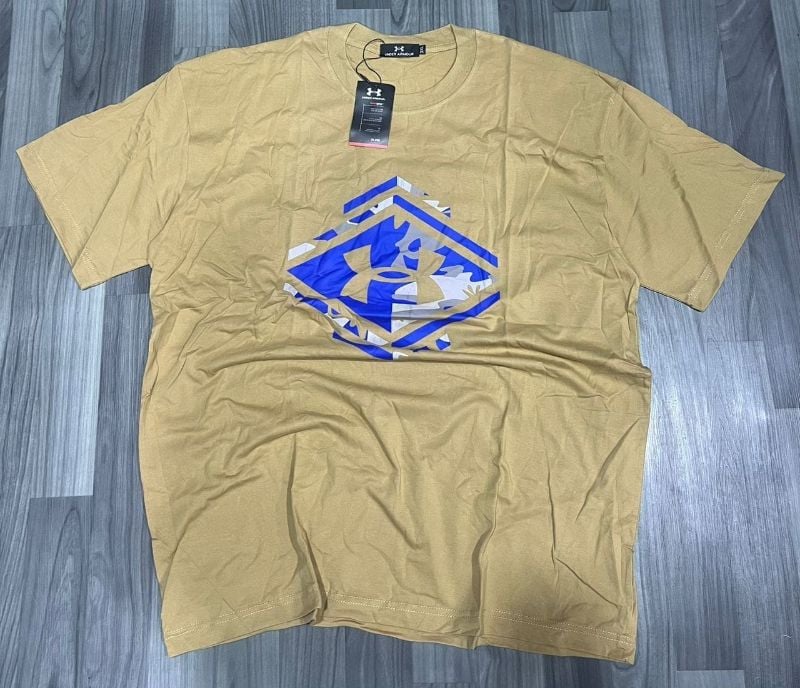 T-shirt de la marque Diesel,
Homme et Femme