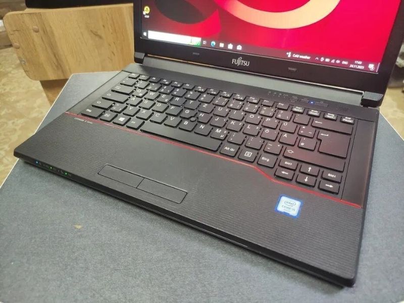 FUJITSU LIFEBOOK CORE I5
7ème Génération