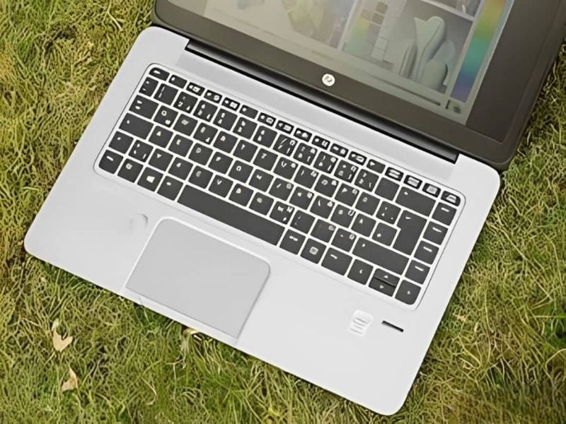 HP Elitebook 840 G3 CORE i5
Modèle professionnel