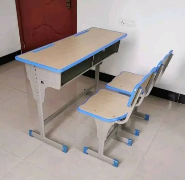 Ensemble ergonomiques de chaises pour enfants
Tout en 1