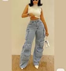 Pantalon cargo en jean. 
Mode femme