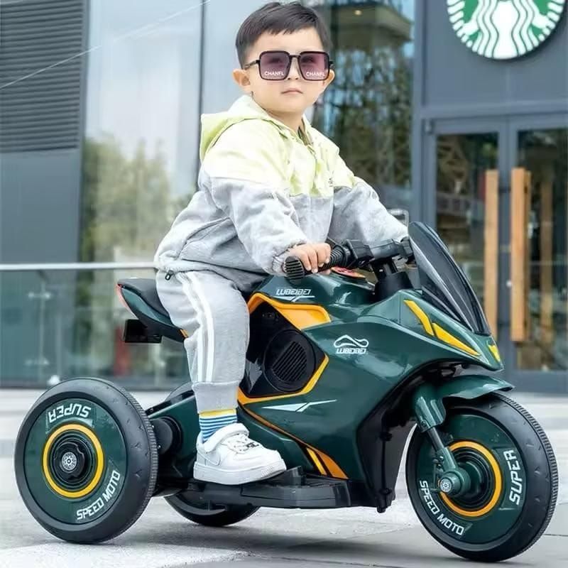 Moto électrique à trois roues pour enfants
Avec Lumière