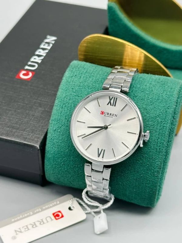 MONTRE CURREN 
FEMME DISPONIBLE EN PLUSIEURS