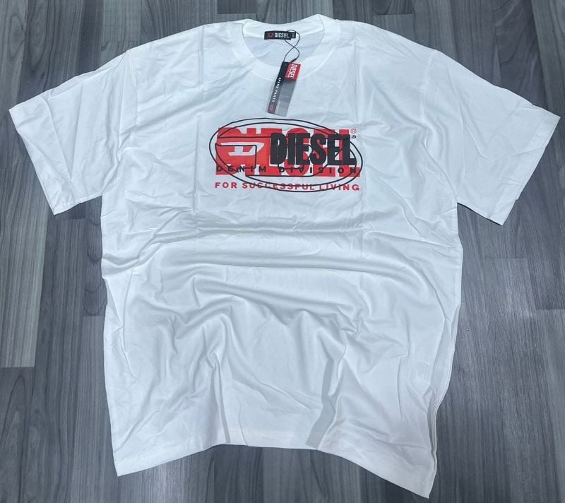 T-shirt de la marque Diesel,
Homme et Femme