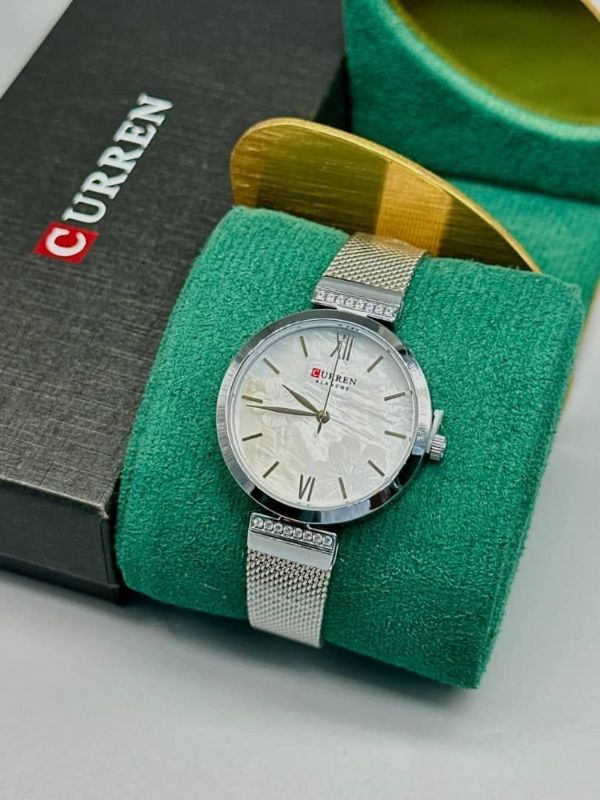 MONTRE CURREN
FEMME DISPONIBLE EN PLUSIEUR