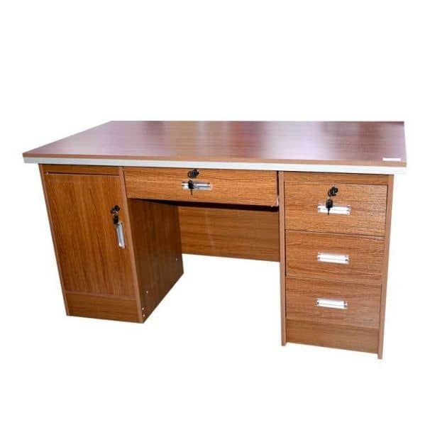 Table de Bureau - Table de Secrétaire
1.6 metre - En bois - Marron