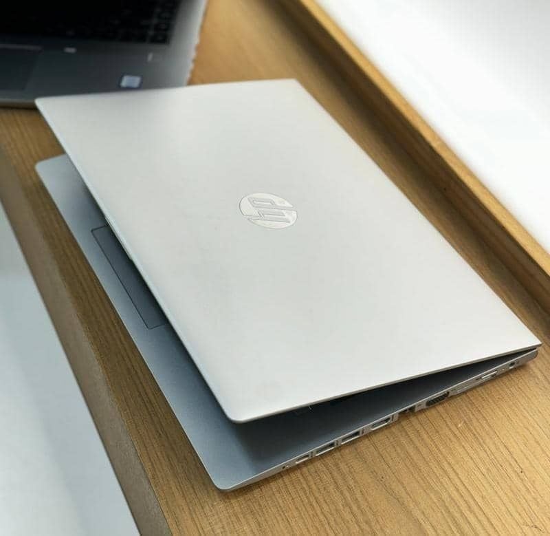 HP Probook 640G5 - CORE I5 - 8EME génération Modèle professionnel.
8Go RAM, Plus de 256Go SSD de Disque dur intégré