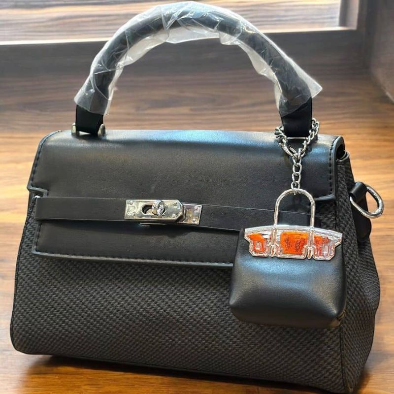 SAC a main 2 
Pour Femme