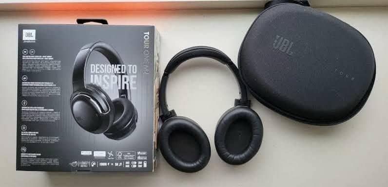 Casque JBL Tour One M2 – Confort & Performance Haut de Gamme