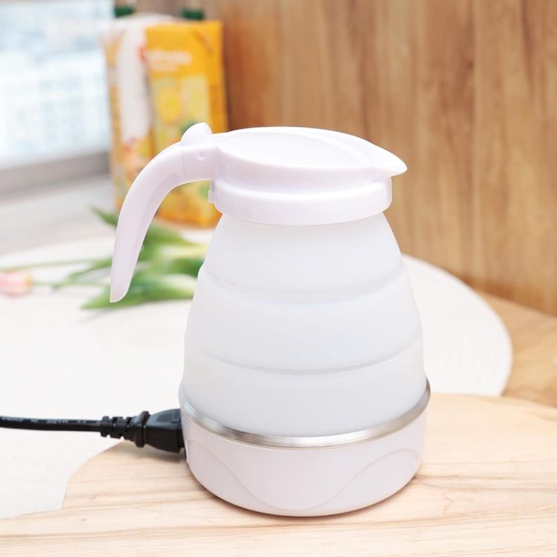 Bouilloire Electrique
Mini Bouilloire pliable électrique portable
La bouilloire est de 600 w