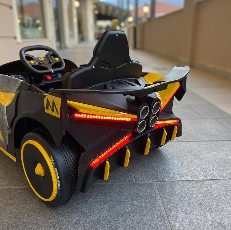 VOITURE ÉLECTRIQUE RECHARGEABLE
Tout Térrain