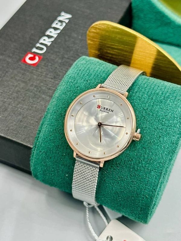 MONTRE CURREN
FEMME DISPONIBLE EN PLUSIEUR