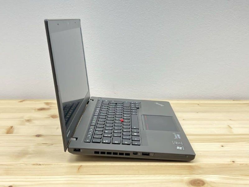 Lenovo L440 Core i5, 8Go RAM
500Giga HDD, Écran 14 pouces