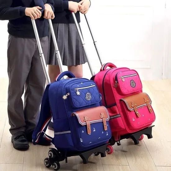 SACS A DOS A ROULETTES
COULEUR BLEU ET ROSE