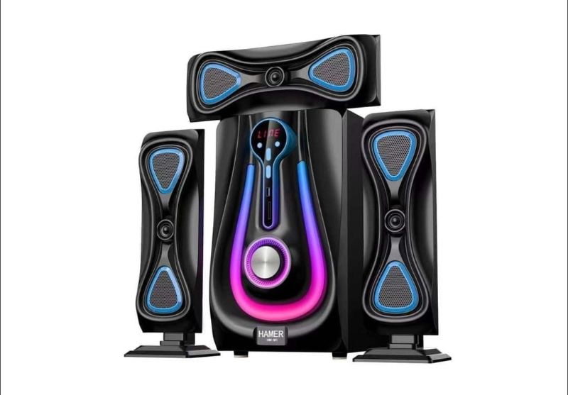 Woofer 3 Baffles DJ 
Carte Mémoire USB Bluetooth FM - Noir