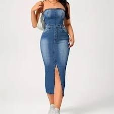 Robe en jean sans manches 
fendue avec coupe moulante pour femmes