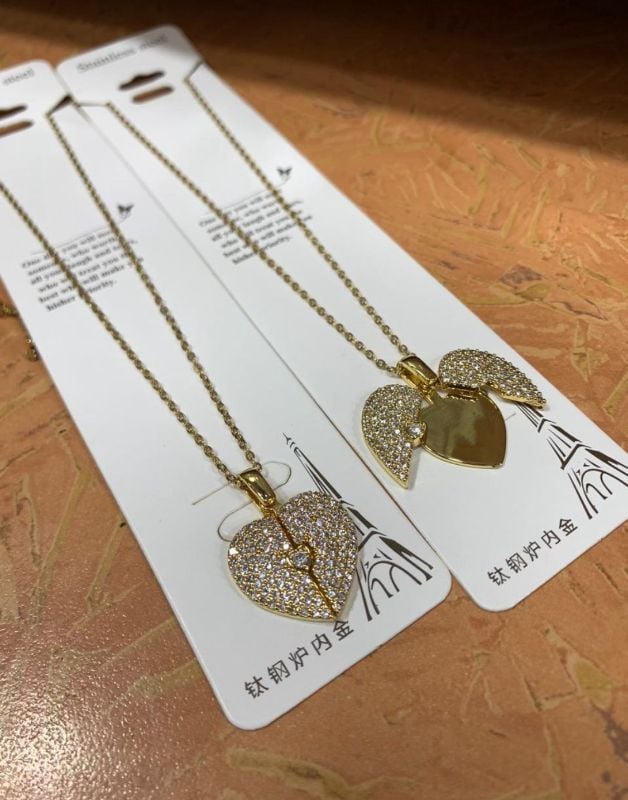 ZARCON HEART NECKLACE