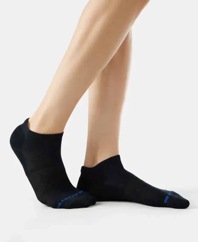 #7605 Compact Cotton Elastane Stretch Low Show Socks with StayFresh Treatment Menswear Accessories