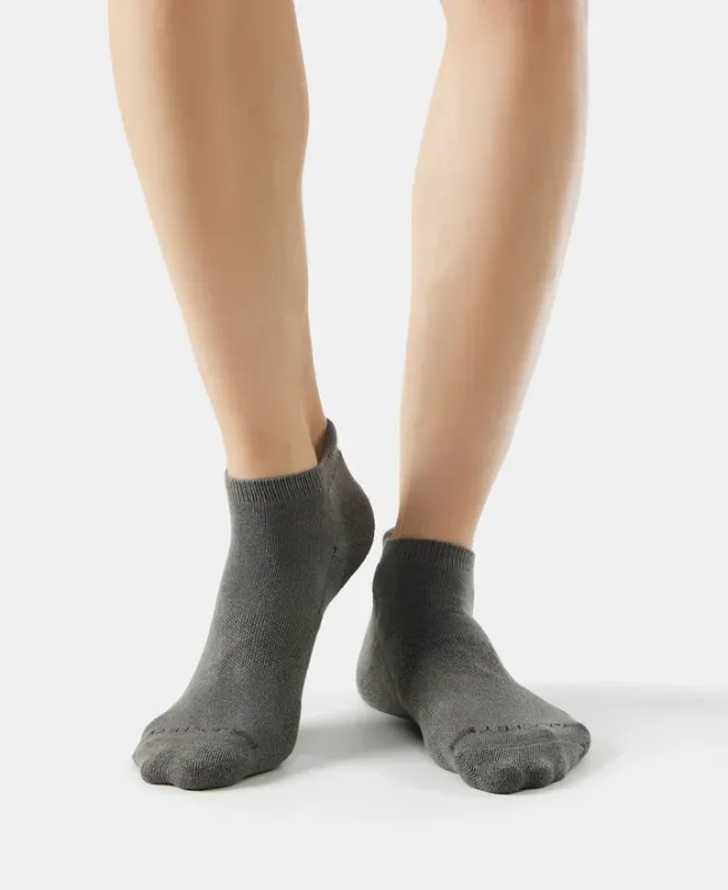 #7605 Compact Cotton Elastane Stretch Low Show Socks with StayFresh Treatment Menswear Accessories