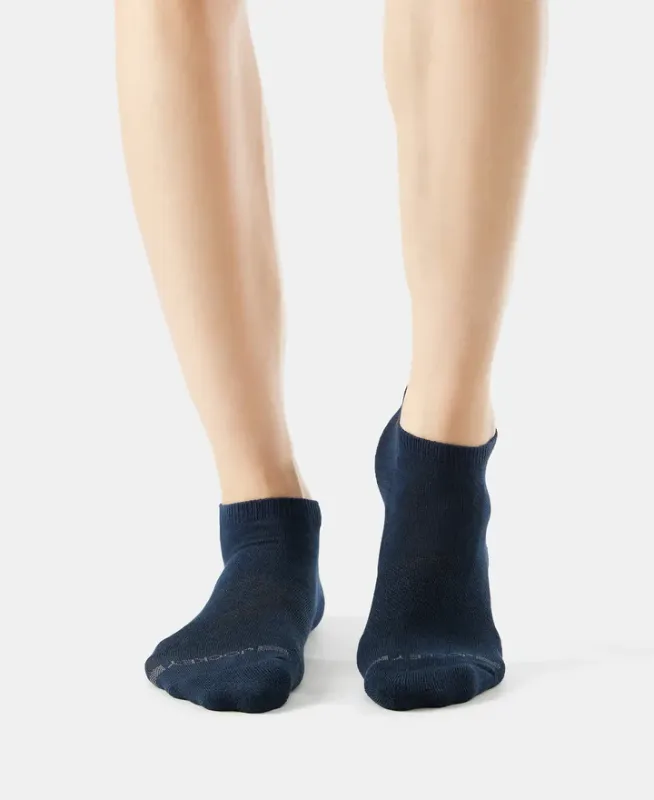 #7605 Compact Cotton Elastane Stretch Low Show Socks with StayFresh Treatment Menswear Accessories