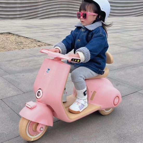 (7777) BIG SIZE ELECTRIC VESPA