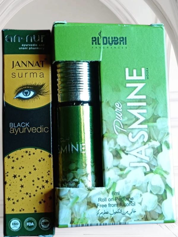 🌟 Premium Combo 🌟
💧 Pure Jasmine Roll-On Perfume (6ml) – Fresh Floral Aroma 🌸
🌿 Jannat Surma Black Ayurvedic – Eye Care & Natural Beauty 👁️