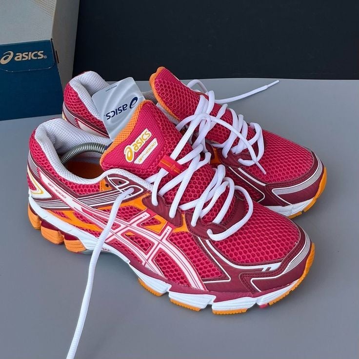 Asics GT-1000 pour femme.