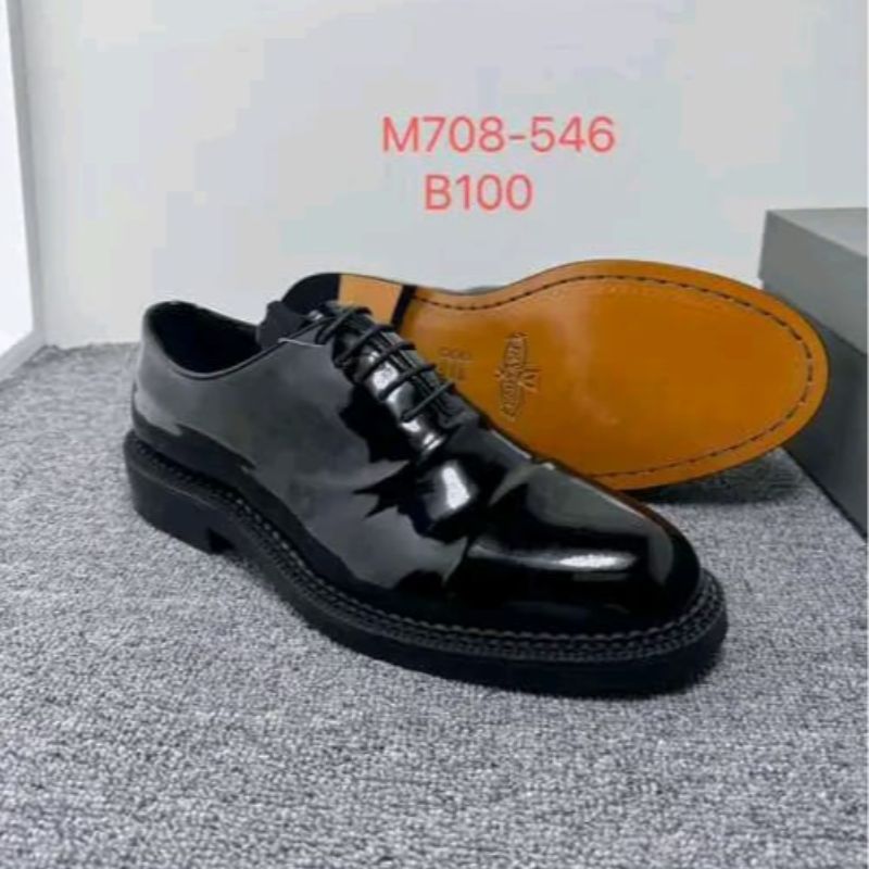 J.M. Weston, une marque française de chaussures de luxe fondée en 1891 à Limoges.