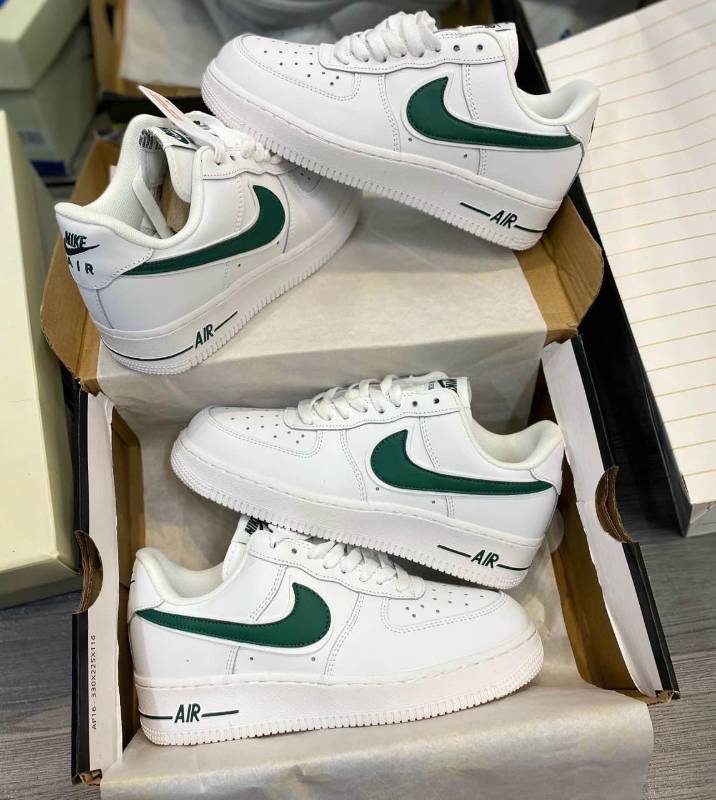 Nike Air Force 1 vệt xanh