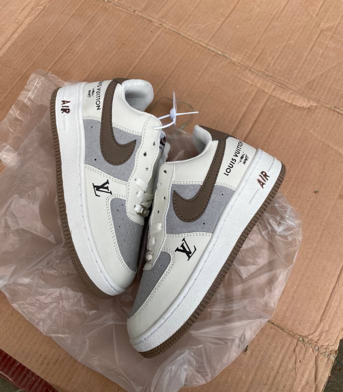 Nike Air Force 1 LV Kem Đế Nâu