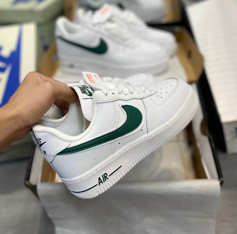 Nike Air Force 1 vệt xanh