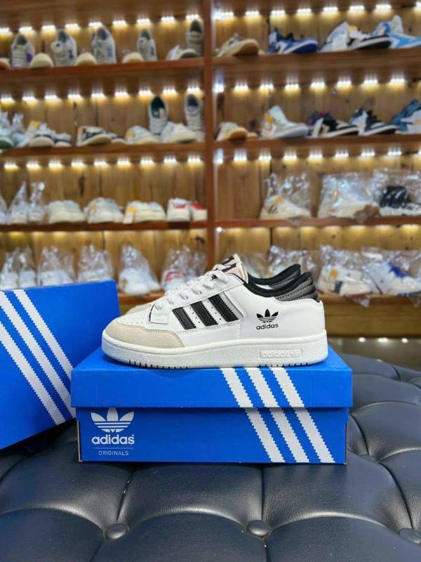 Adidas Forum