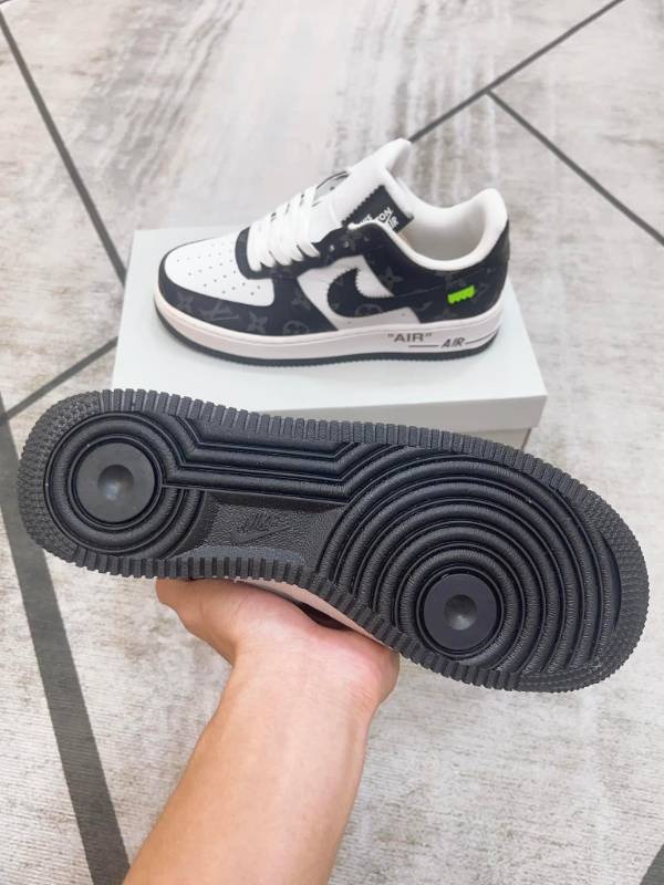 Nike Air Force 1 LV Đen