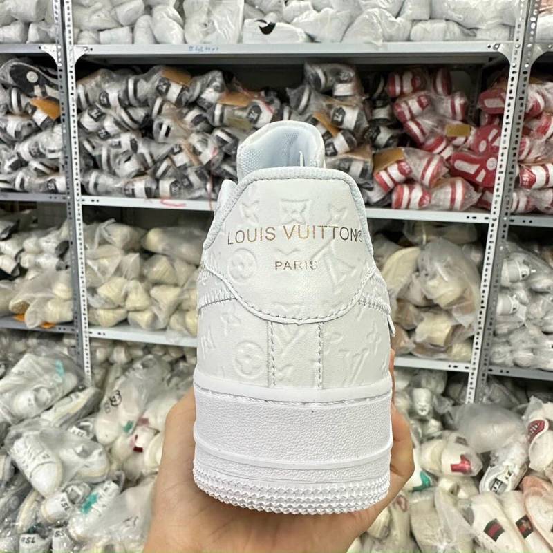 Nike Air Force 1 LV Trắng