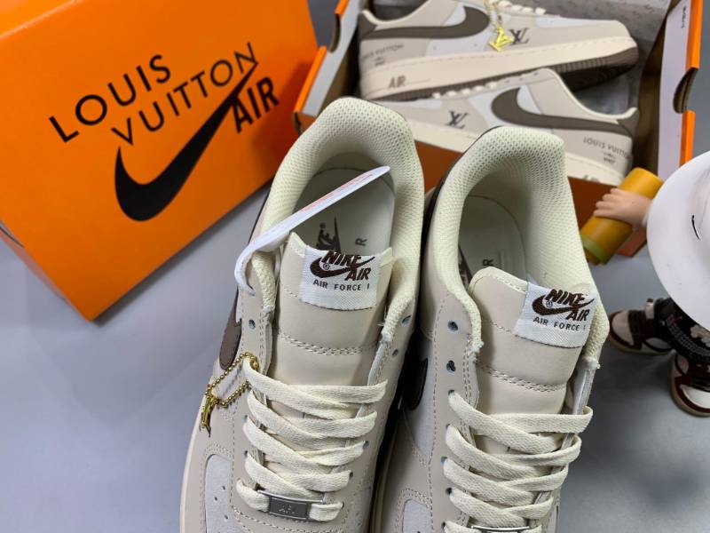 Nike Air Force 1 LV Kem Đế Nâu