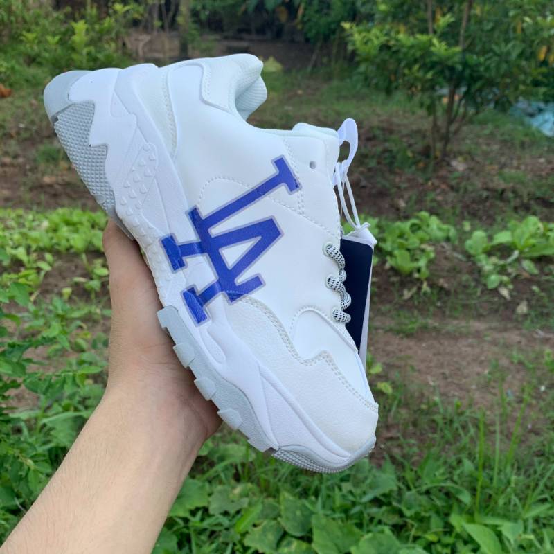 MLB LA