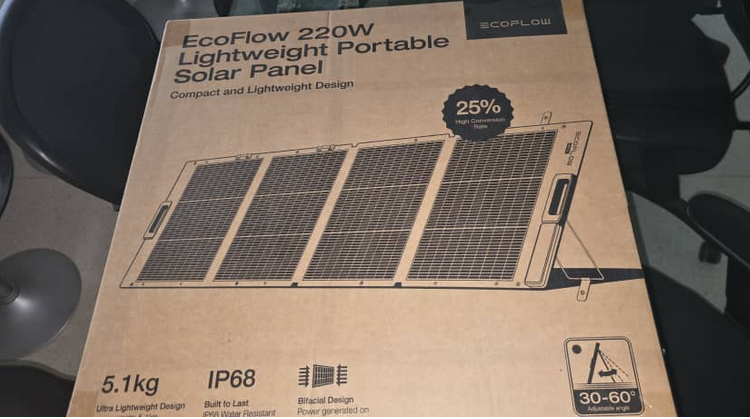 📦 *Panel solar portátil 220W Ecoflow*