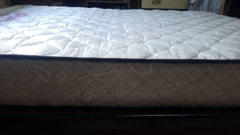COLCHÓN FULL CAMERO DE MUELLES MARCA LA LINDA