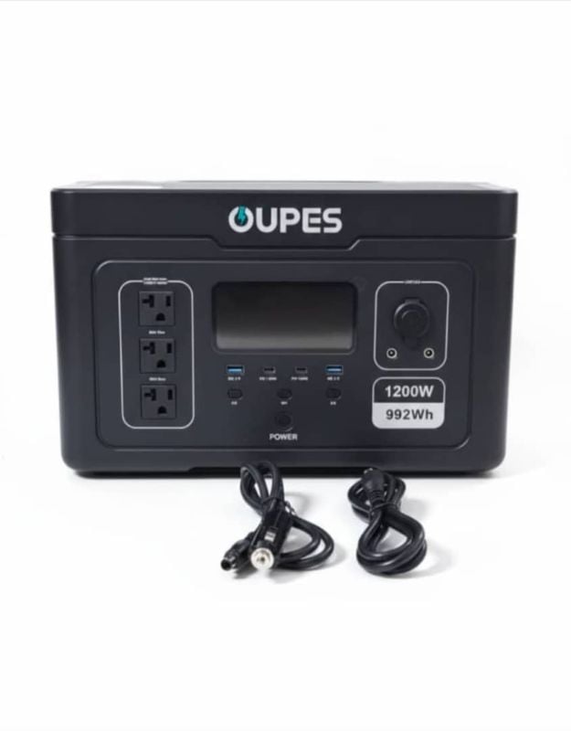 📦 *Estación Portátil de Energía OUPES - 1200W /  992Wh*