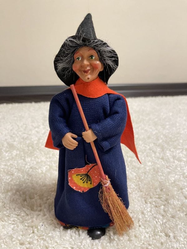 hanging horror witch blue simple operation